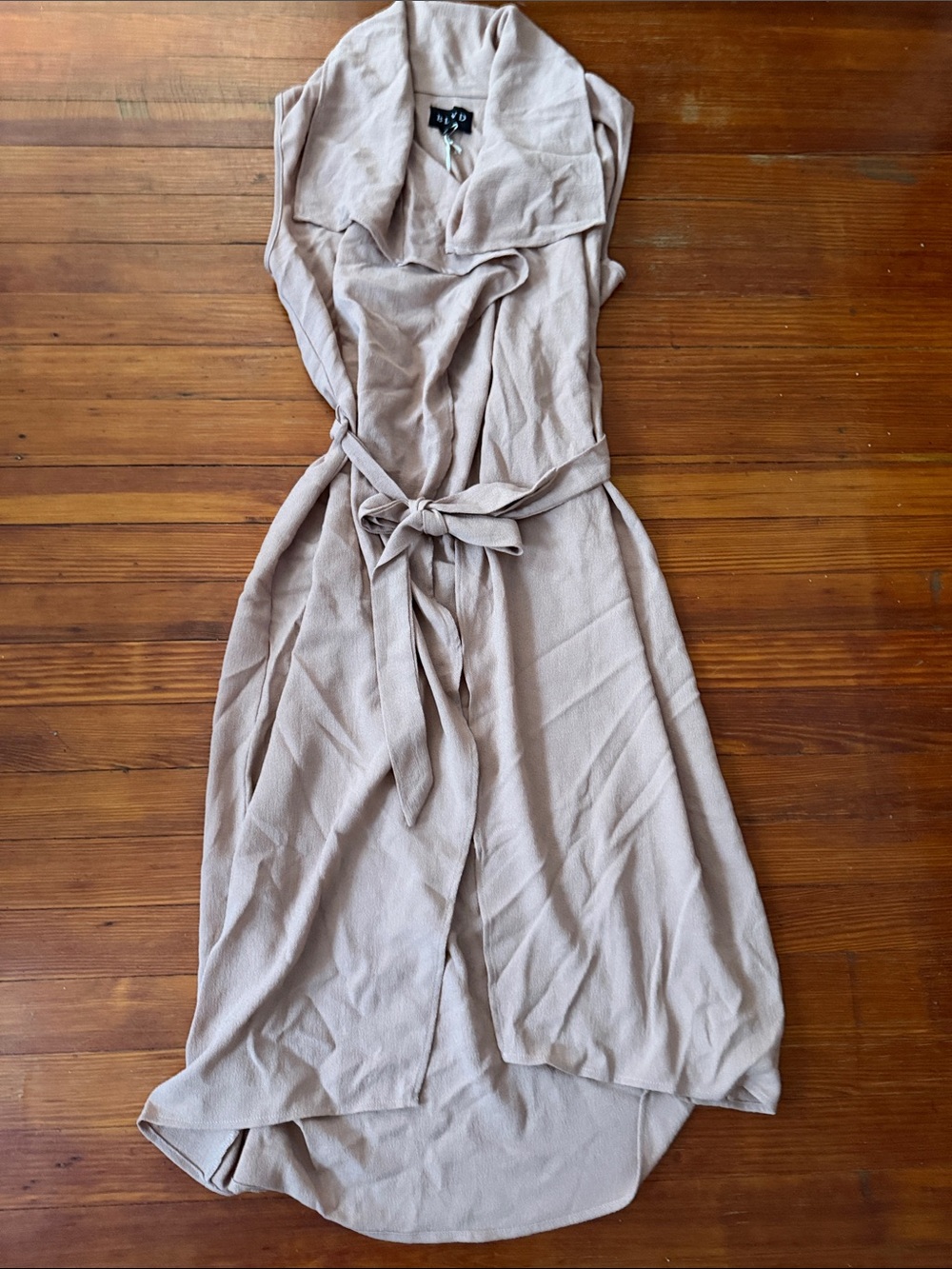 BLVD Sleeveless Taupe Draped Long Tunic with Tie Belt Size Large
